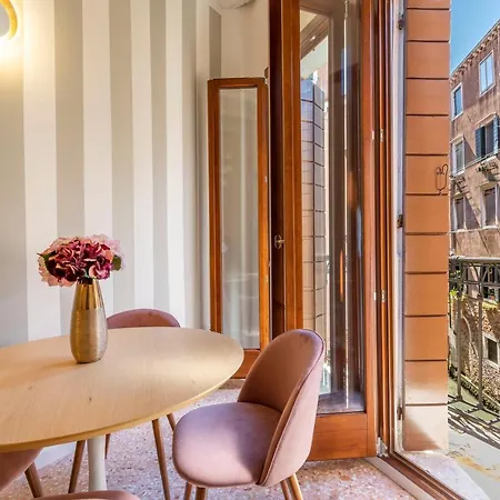 Querini Suite-Balcony On Canal, Close To San Marco-3